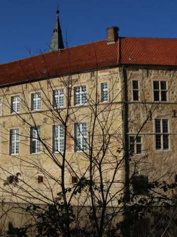 Burg ganz Gräftenseite